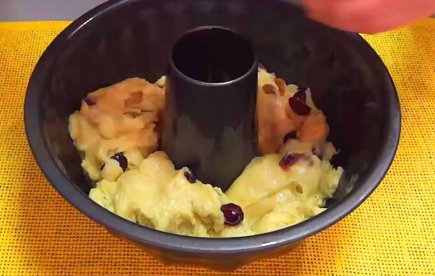 Пасхальный кекс-кулич с изюмом и цукатами-Шаг 10