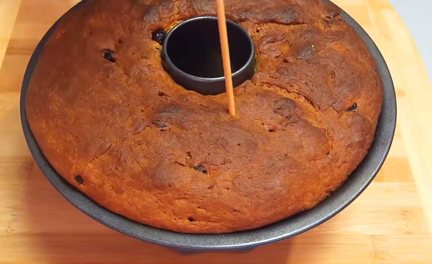 Пасхальный кекс-кулич с изюмом и цукатами-Шаг 13