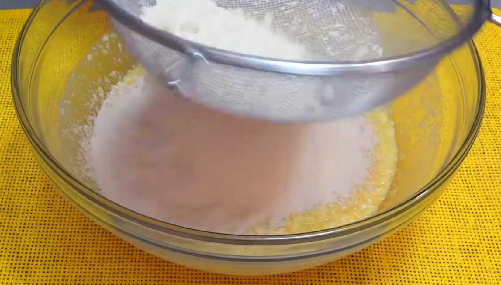 Пасхальный кекс-кулич с изюмом и цукатами-Шаг 6