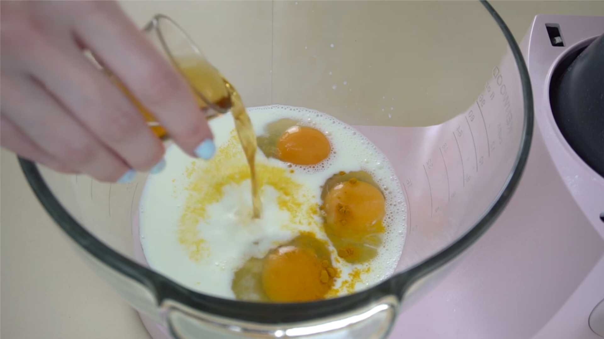 Влажный кулич с сухофруктами и коньячной пропиткой-Шаг 2