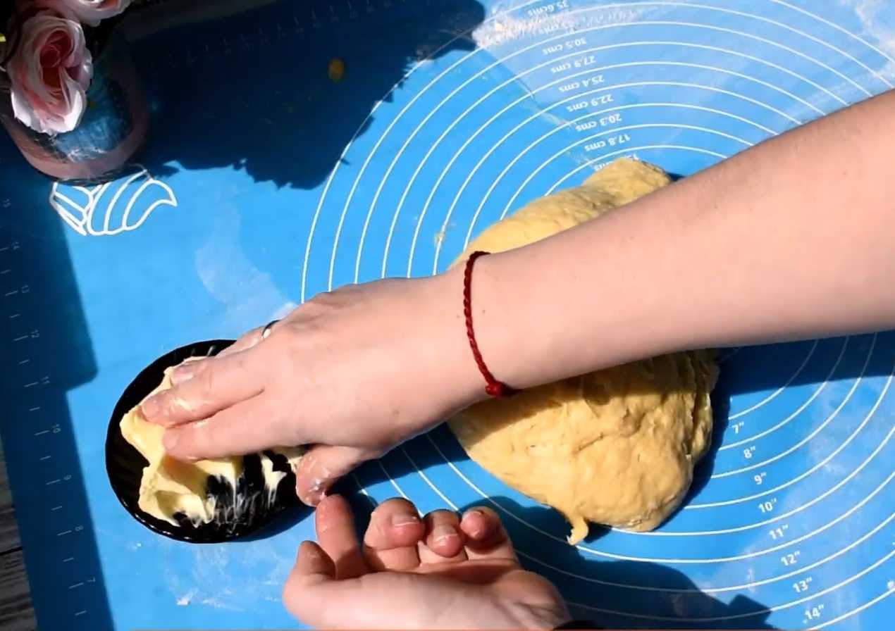 Кулич на сметане с ореховой начинкой-Шаг 7