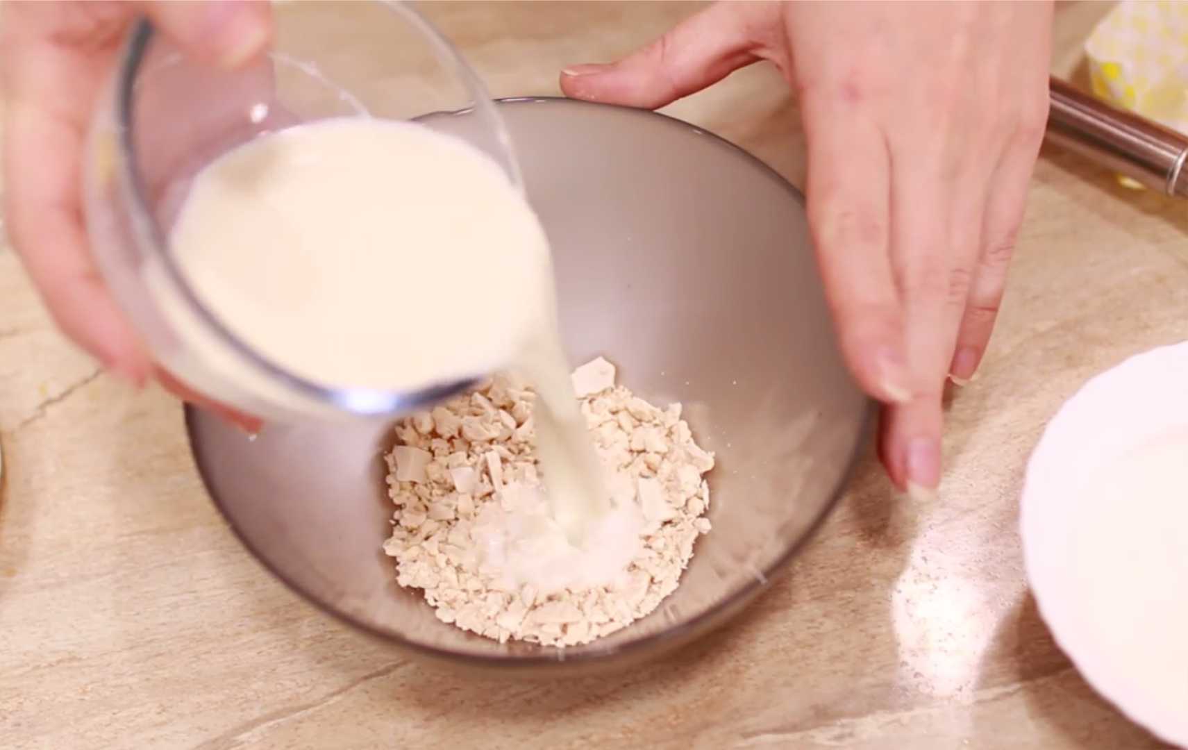 Апельсиновый кулич с изюмом и лимонной цедрой-Шаг 1