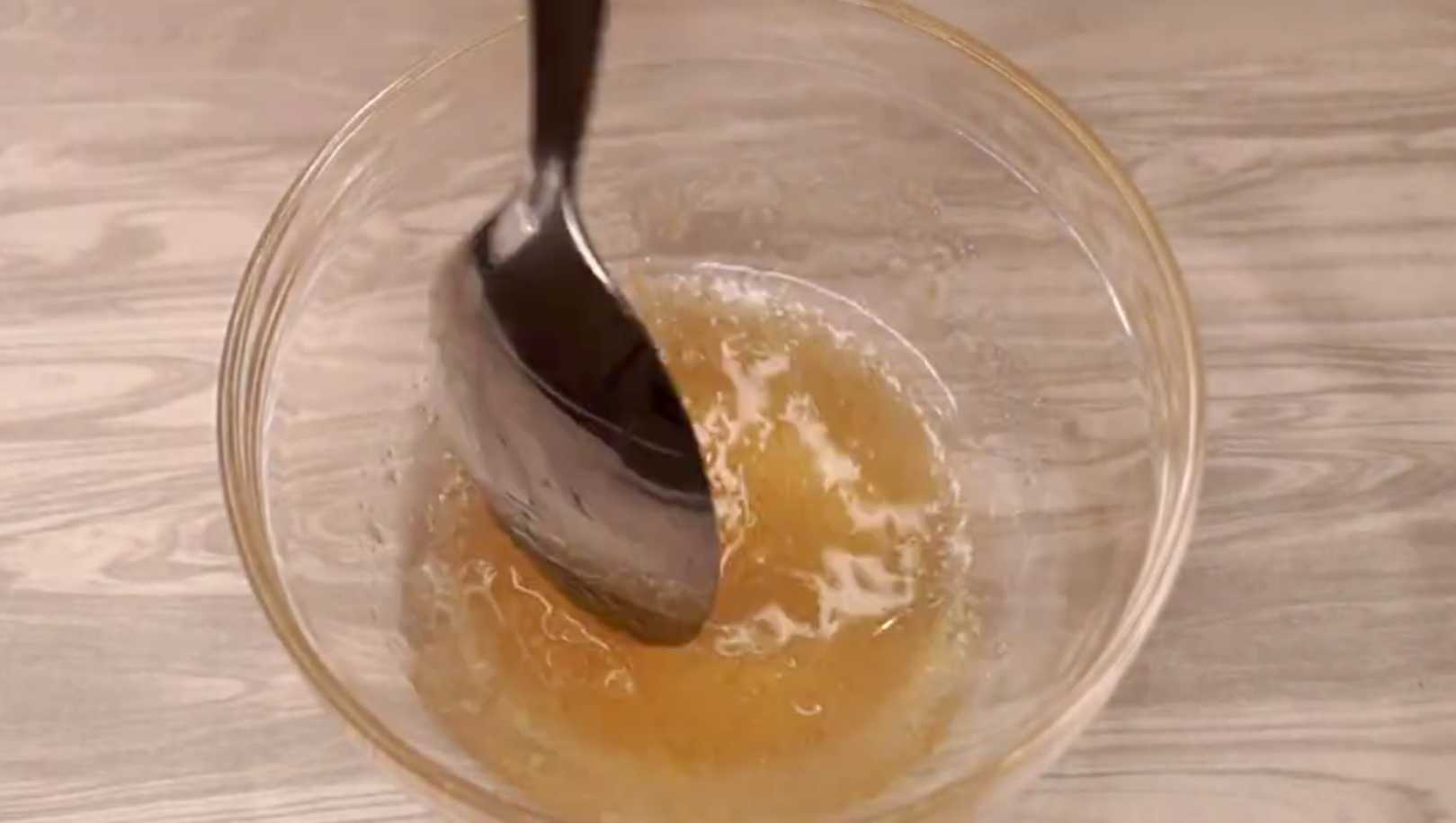 Глазурь для кулича без яиц на желатине-Шаг 1