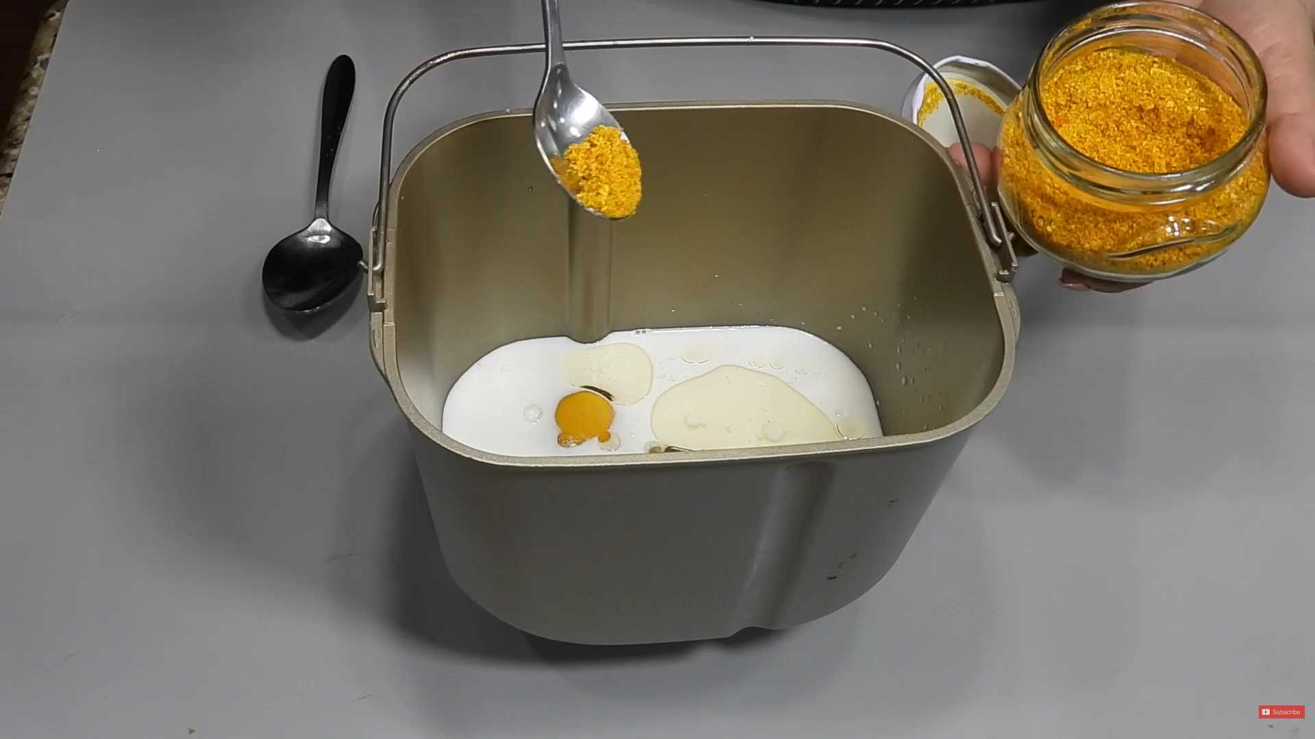 Кулич с изюмом в хлебопечке-Шаг 3