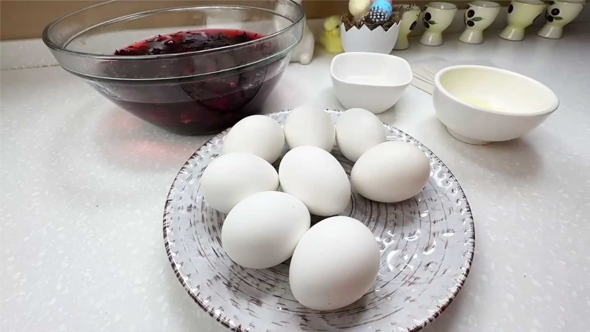 Яйца на Пасху с поталью-Шаг 1