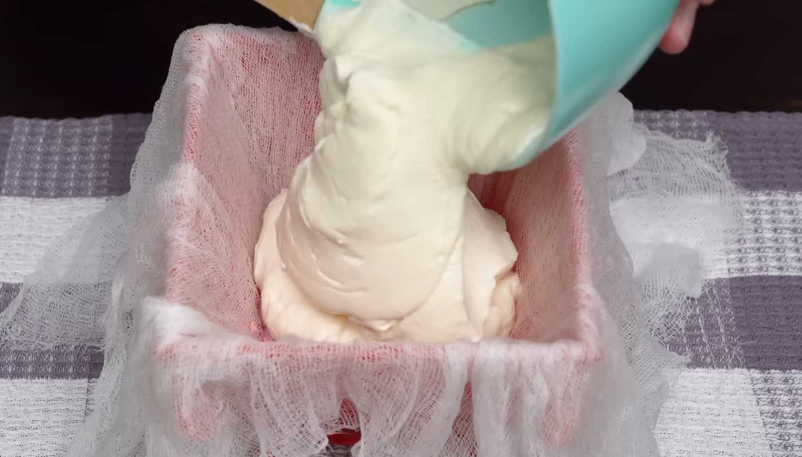 Творожная пасха с ягодным конфи бездрожжевая-Шаг 8