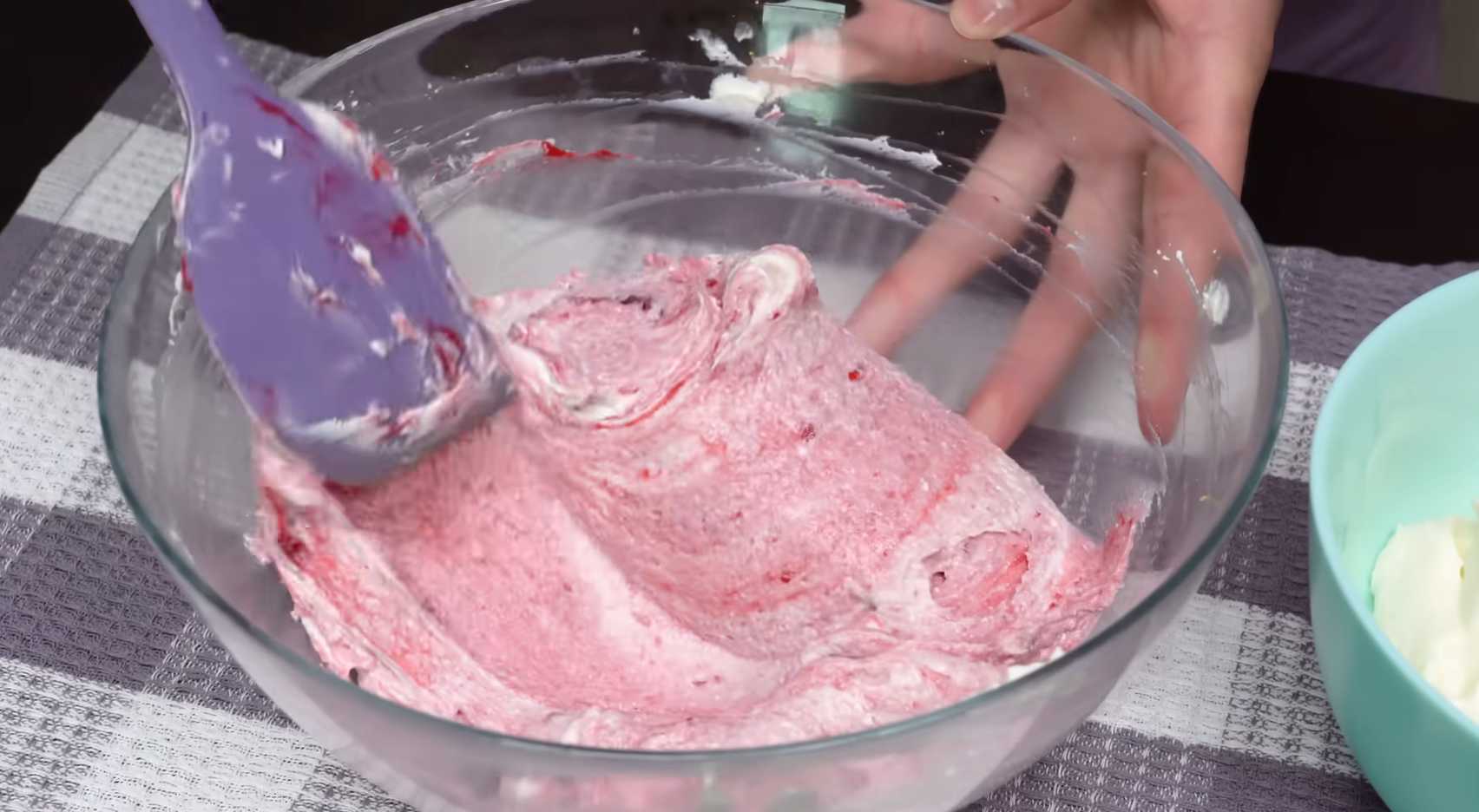 Творожная пасха с ягодным конфи бездрожжевая-Шаг 6