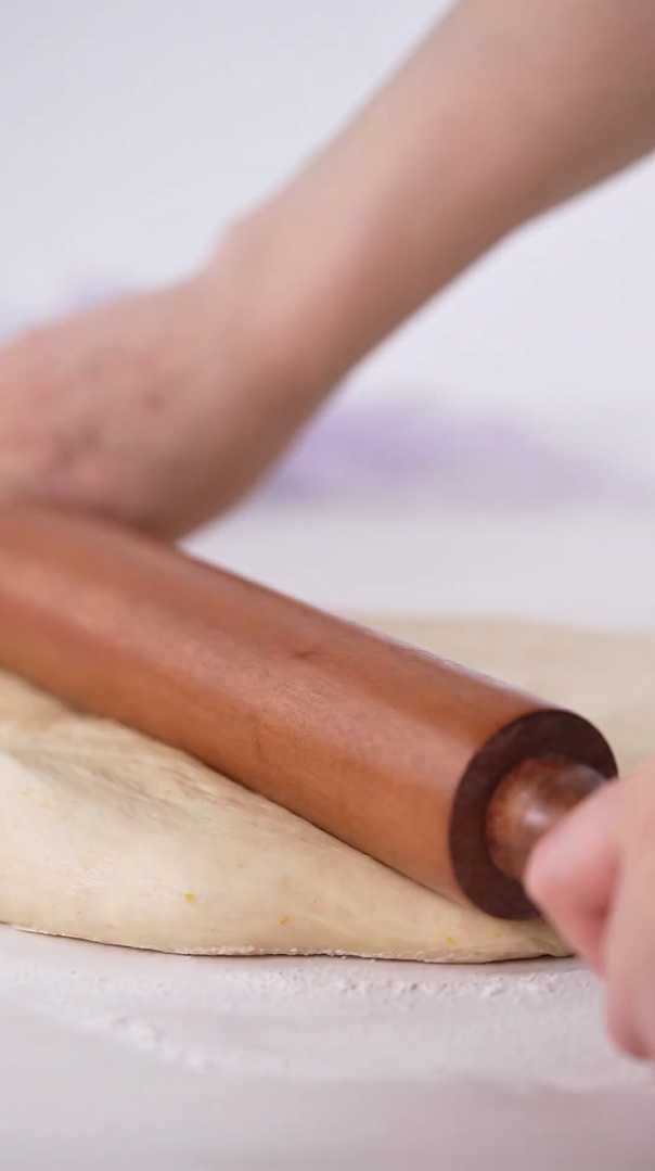 Кулич-венок с начинкой из изюма и орехов-Шаг 6