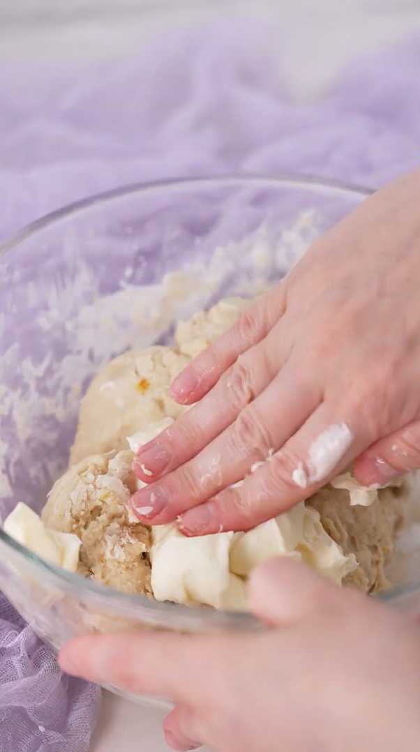 Кулич-венок с начинкой из изюма и орехов-Шаг 3