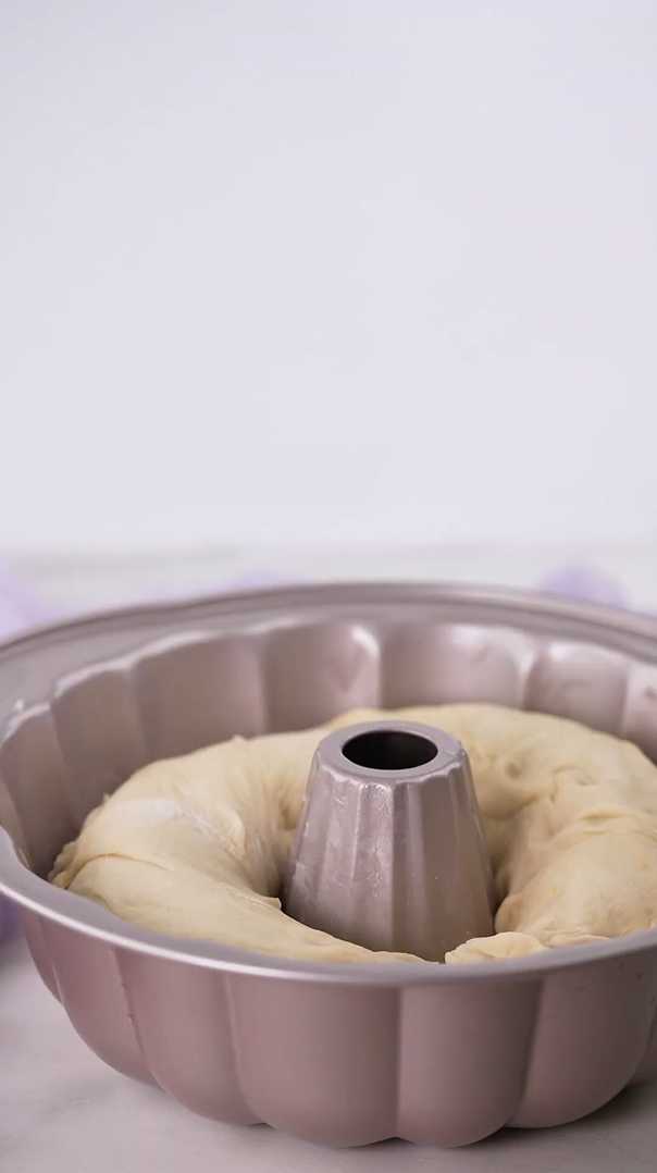 Кулич-венок с начинкой из изюма и орехов-Шаг 8