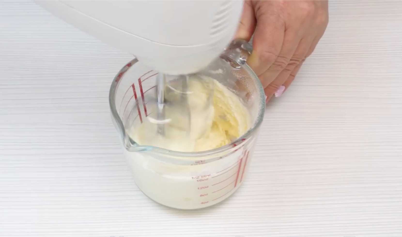 Глянцевая молочная глазурь для куличей-Шаг 5