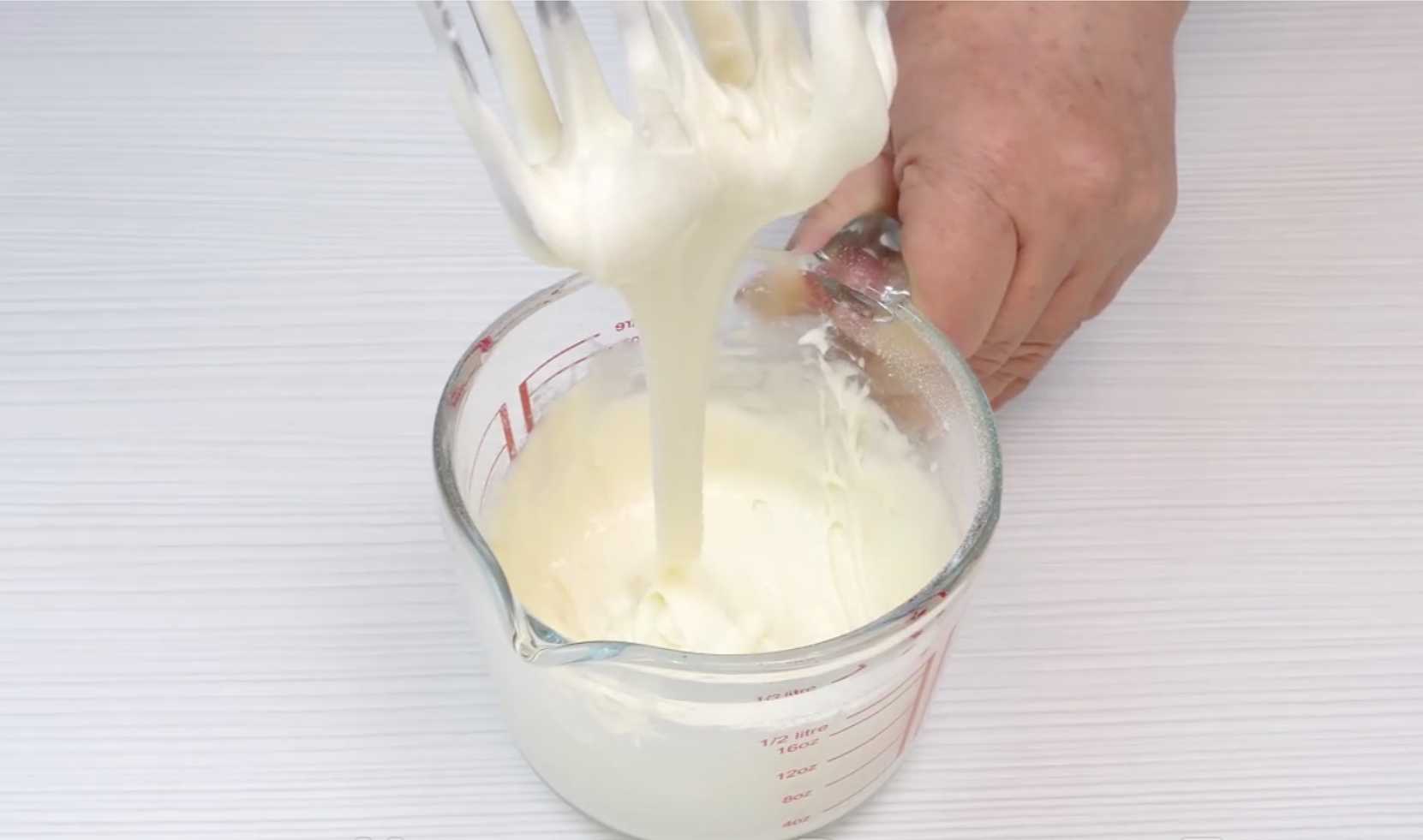 Глянцевая молочная глазурь для куличей-Шаг 6