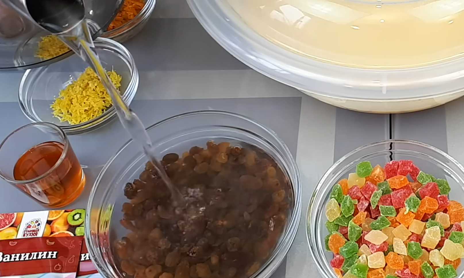 Александрийский кулич на топленом молоке с цукатами-Шаг 5