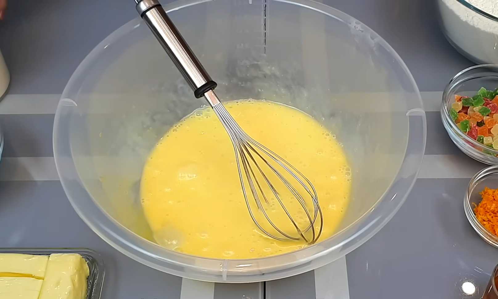 Александрийский кулич на топленом молоке с цукатами-Шаг 2