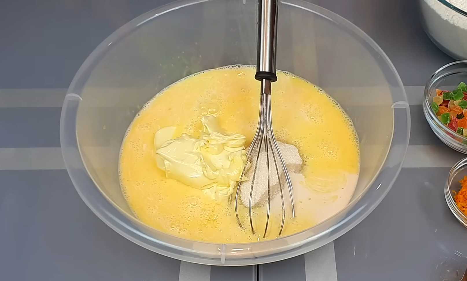 Александрийский кулич на топленом молоке с цукатами-Шаг 3