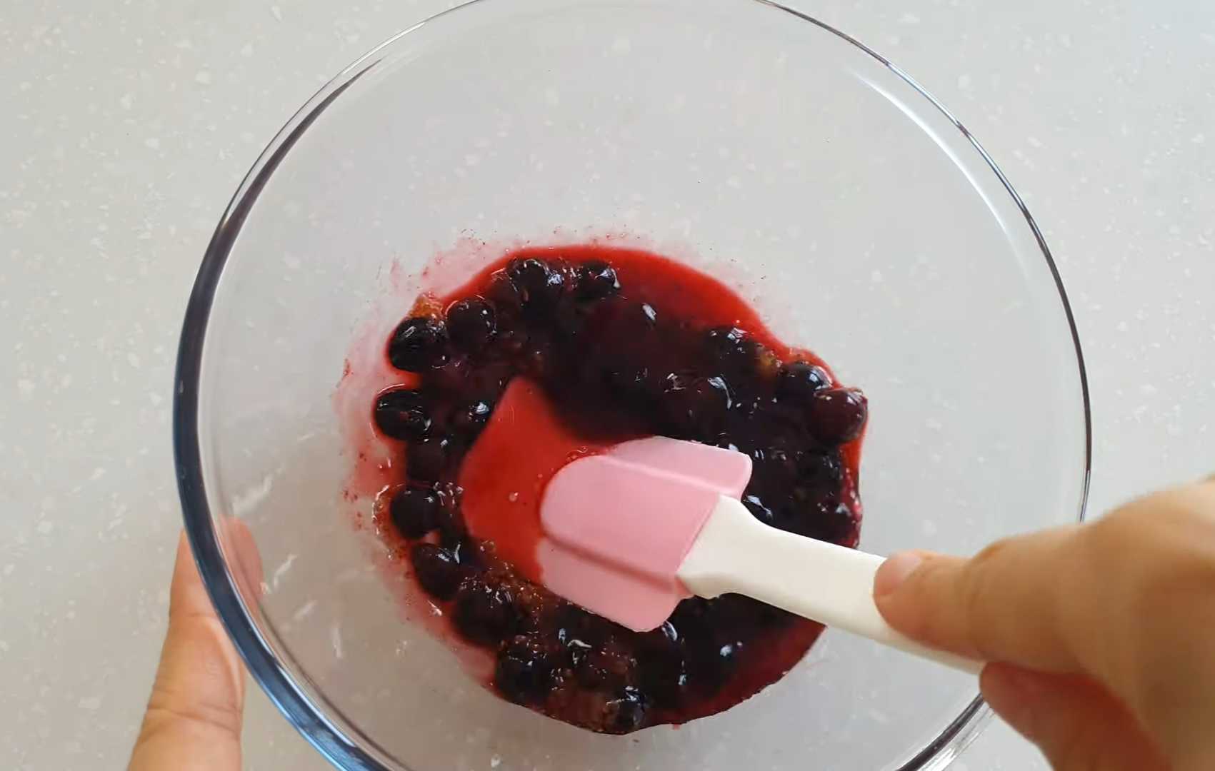 Клюквенная глазурь для пасхального кулича-Шаг 2