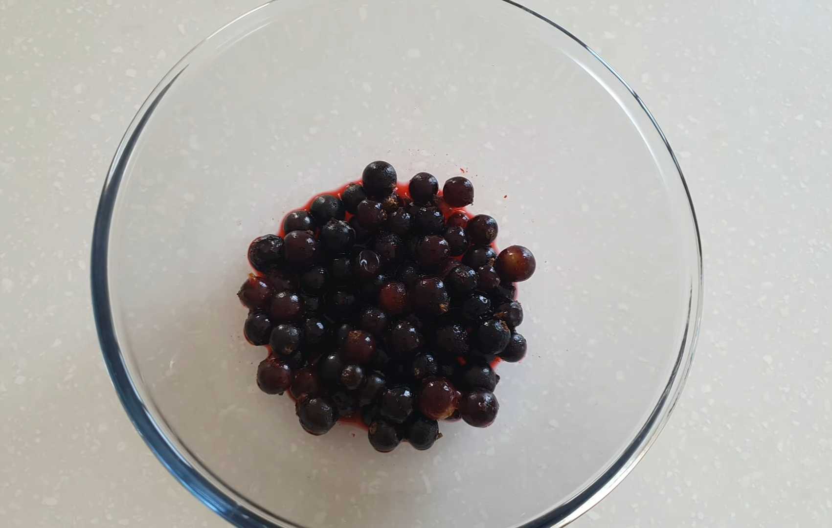 Клюквенная глазурь для пасхального кулича-Шаг 1