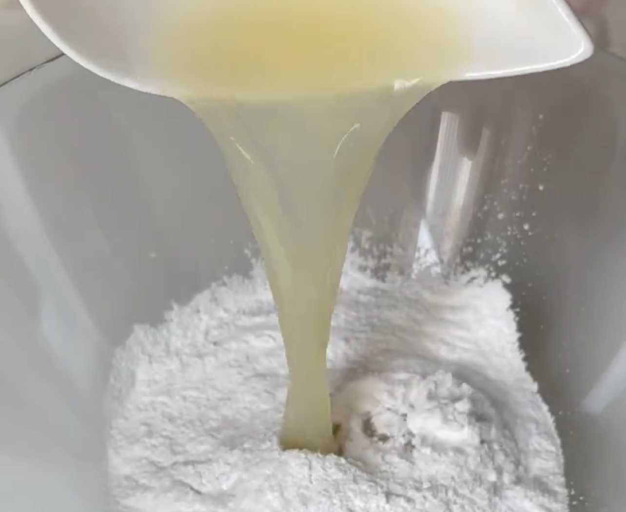 Мягкая маршмеллоу глазурь для куличей-Шаг 1