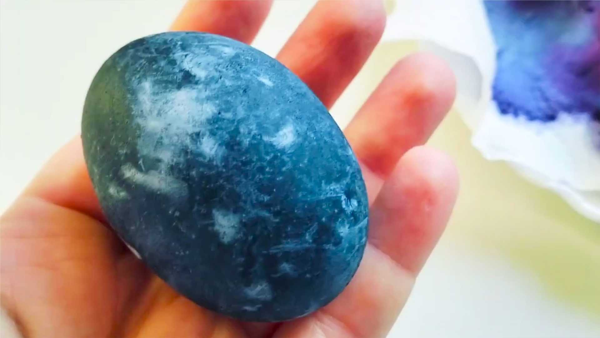 Яйца на Пасху в каркаде-Шаг 8