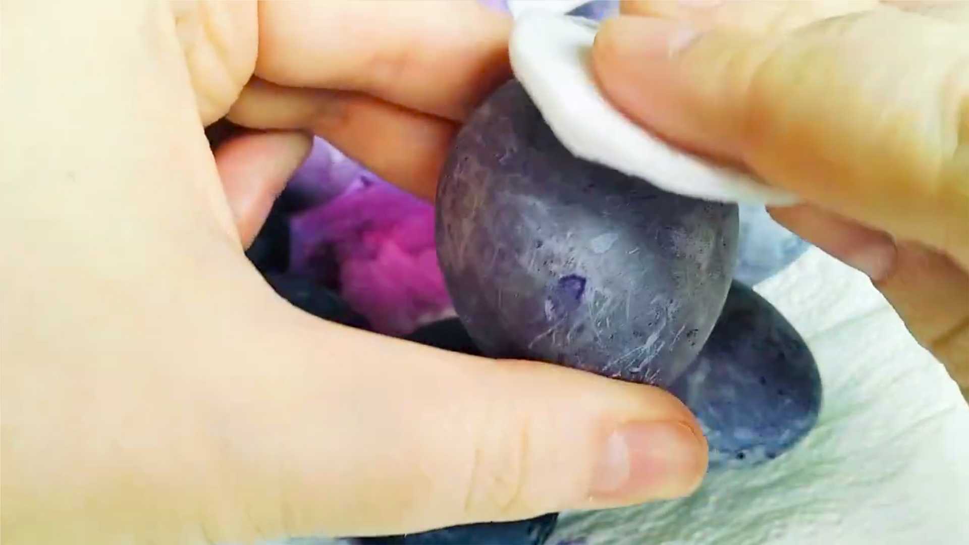 Яйца на Пасху в каркаде-Шаг 10