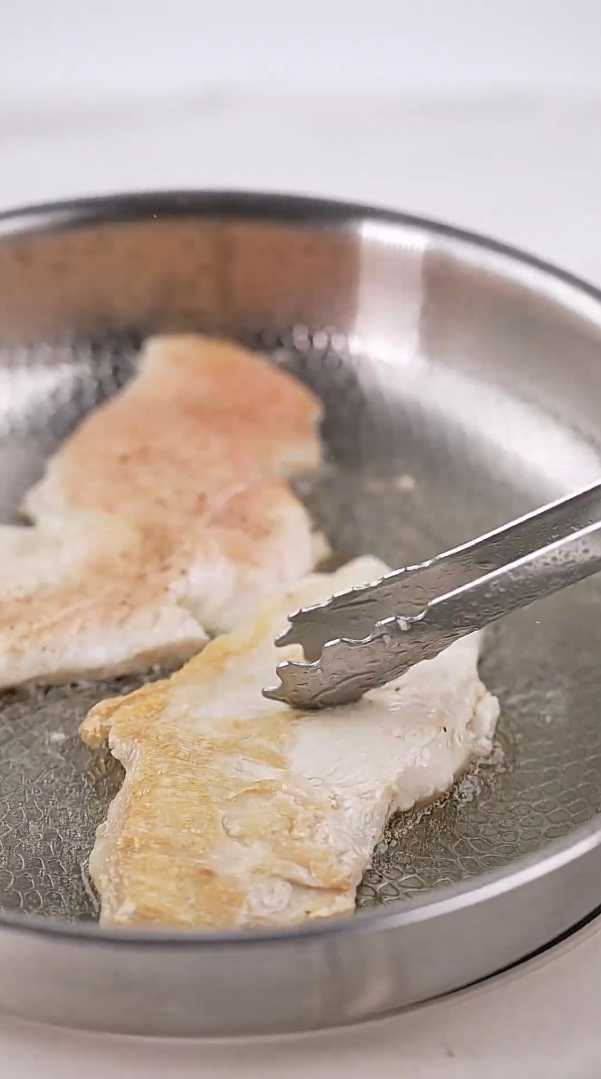 Детский сэндвич с курицей, яйцом и моцареллой-Шаг 2