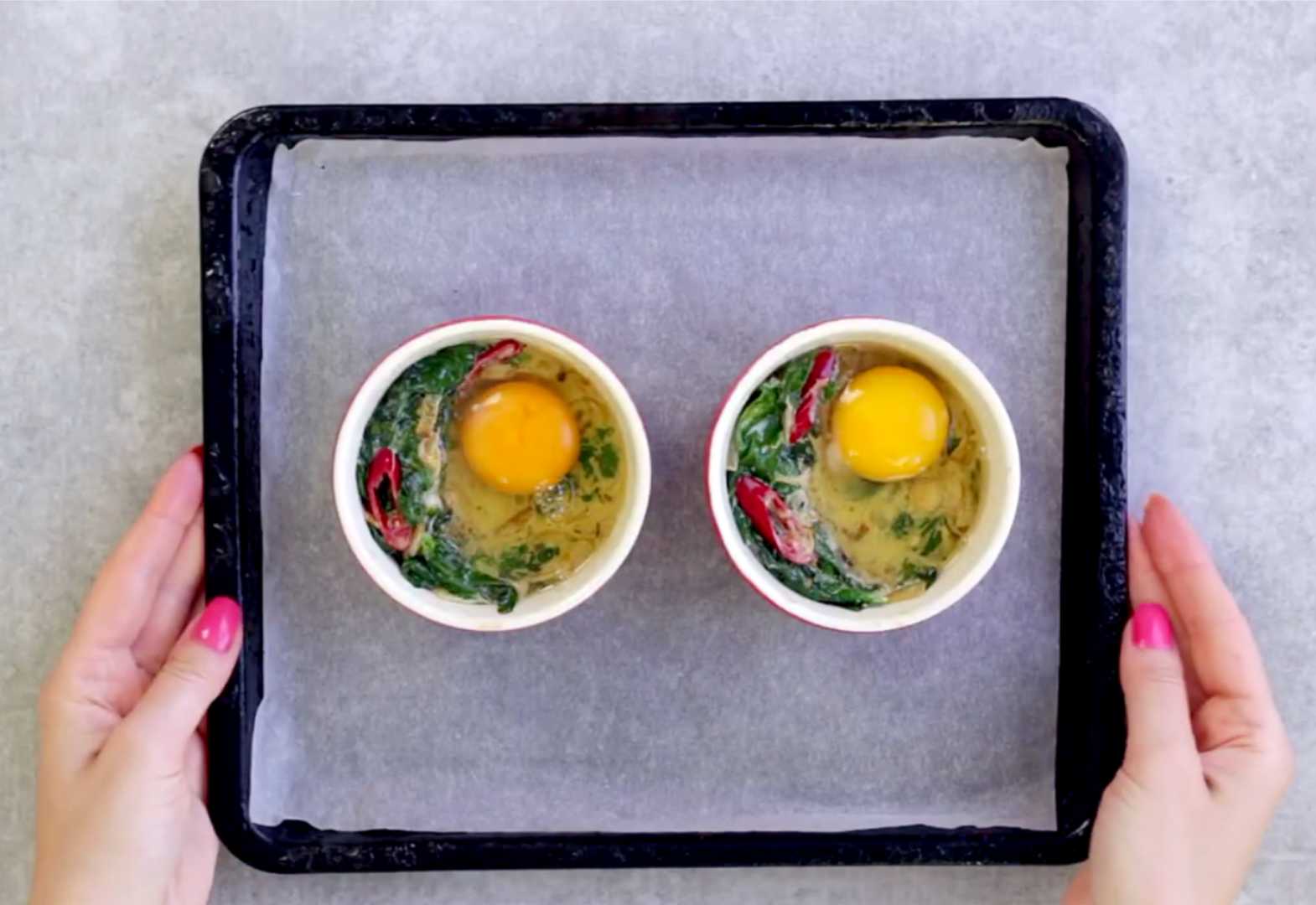 Яичница со шпинатом в духовке-Шаг 8