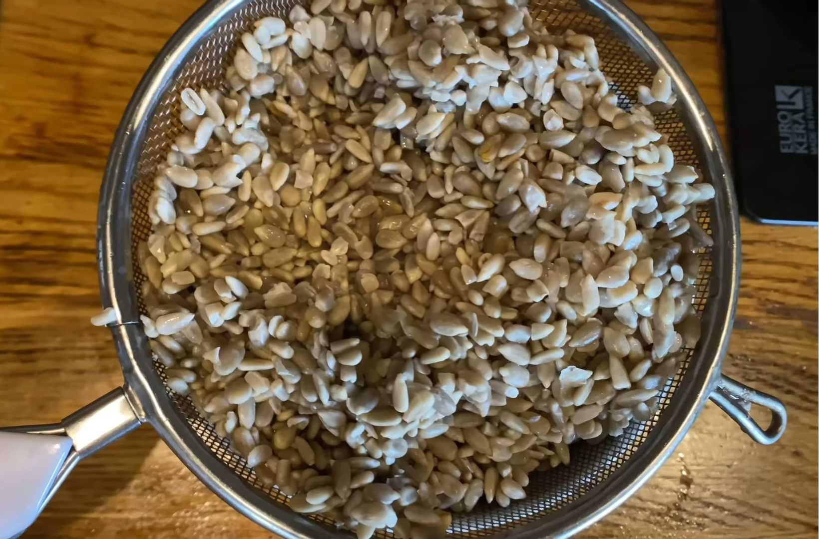 Сыроедческие котлеты с зерновой начинкой-Шаг 1