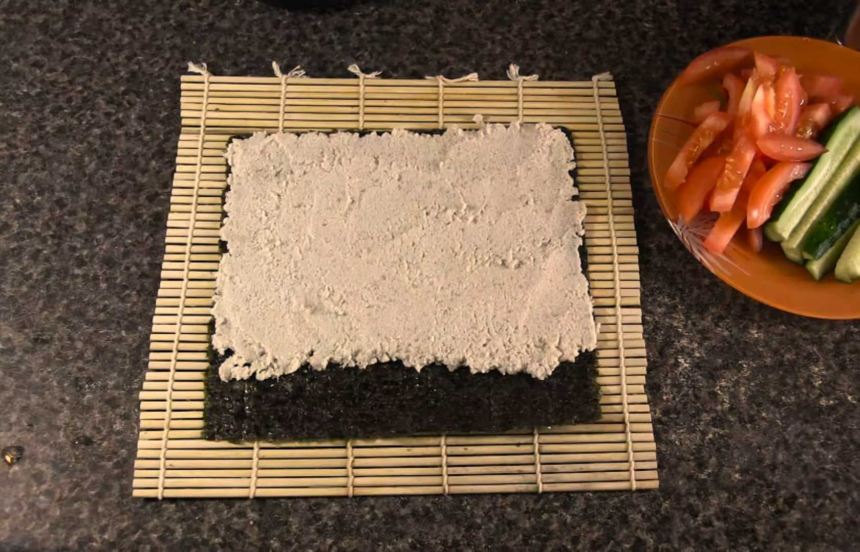 Веганские сыроедные роллы с цветной капустой и семечками-Шаг 7