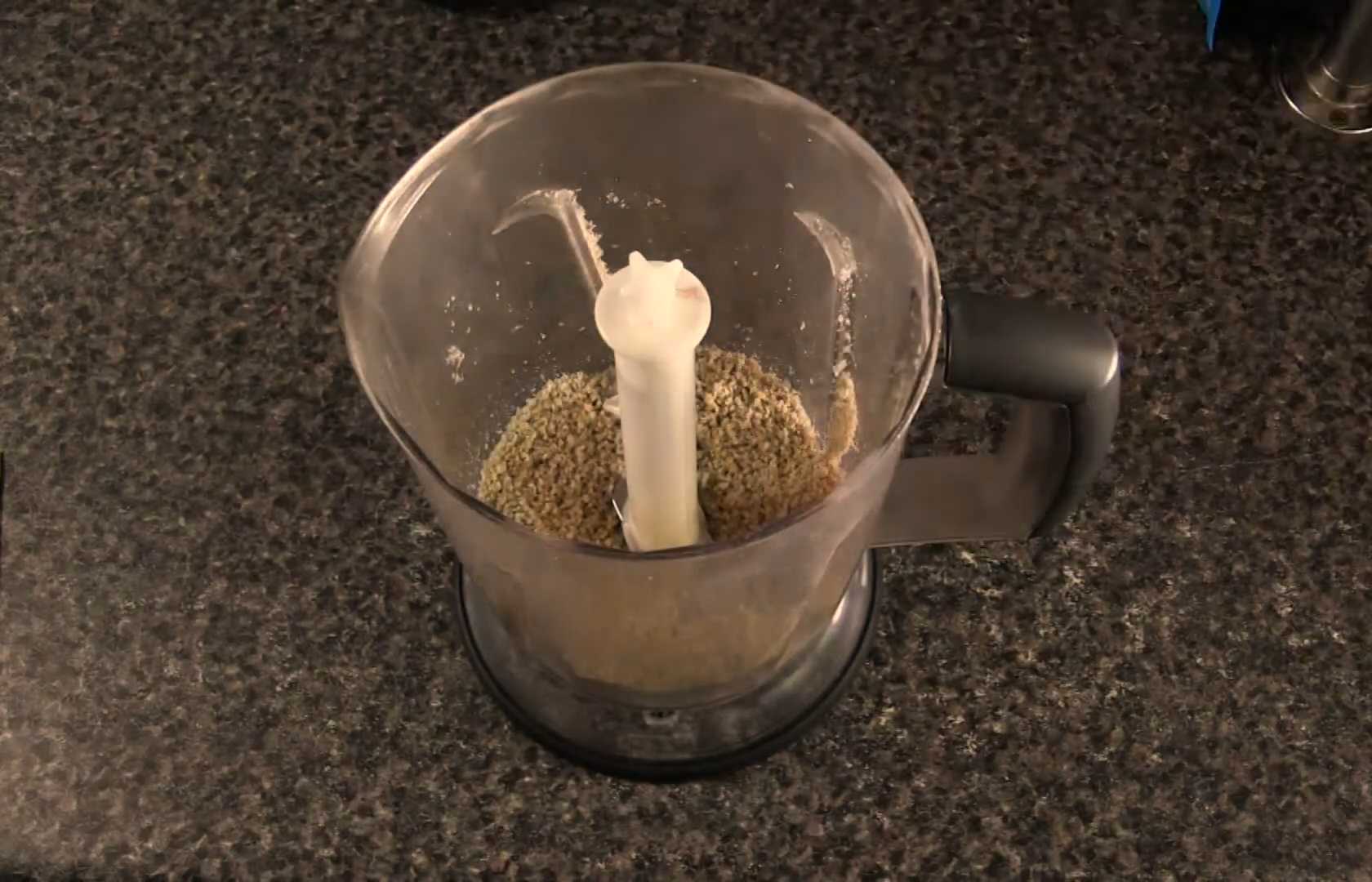 Веганские сыроедные роллы с цветной капустой и семечками-Шаг 1