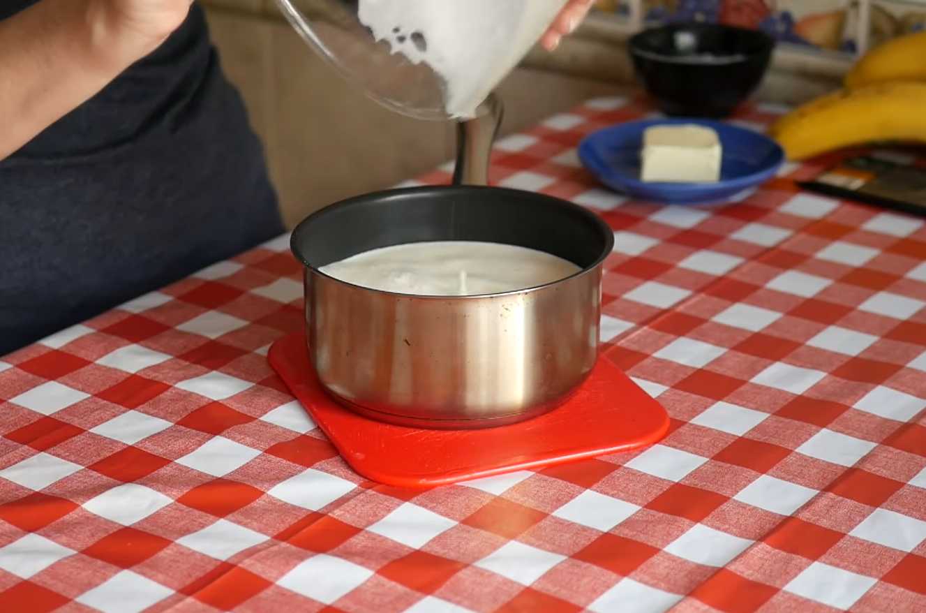 Торт из печенья с бананами и заварным кремом без выпечки-Шаг 4