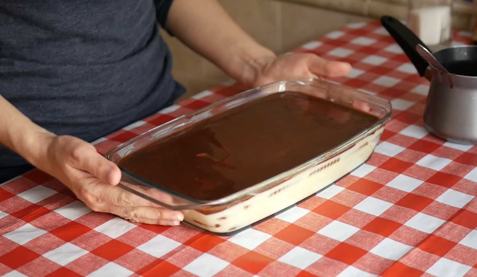 Торт из печенья с бананами и заварным кремом без выпечки-Шаг 12