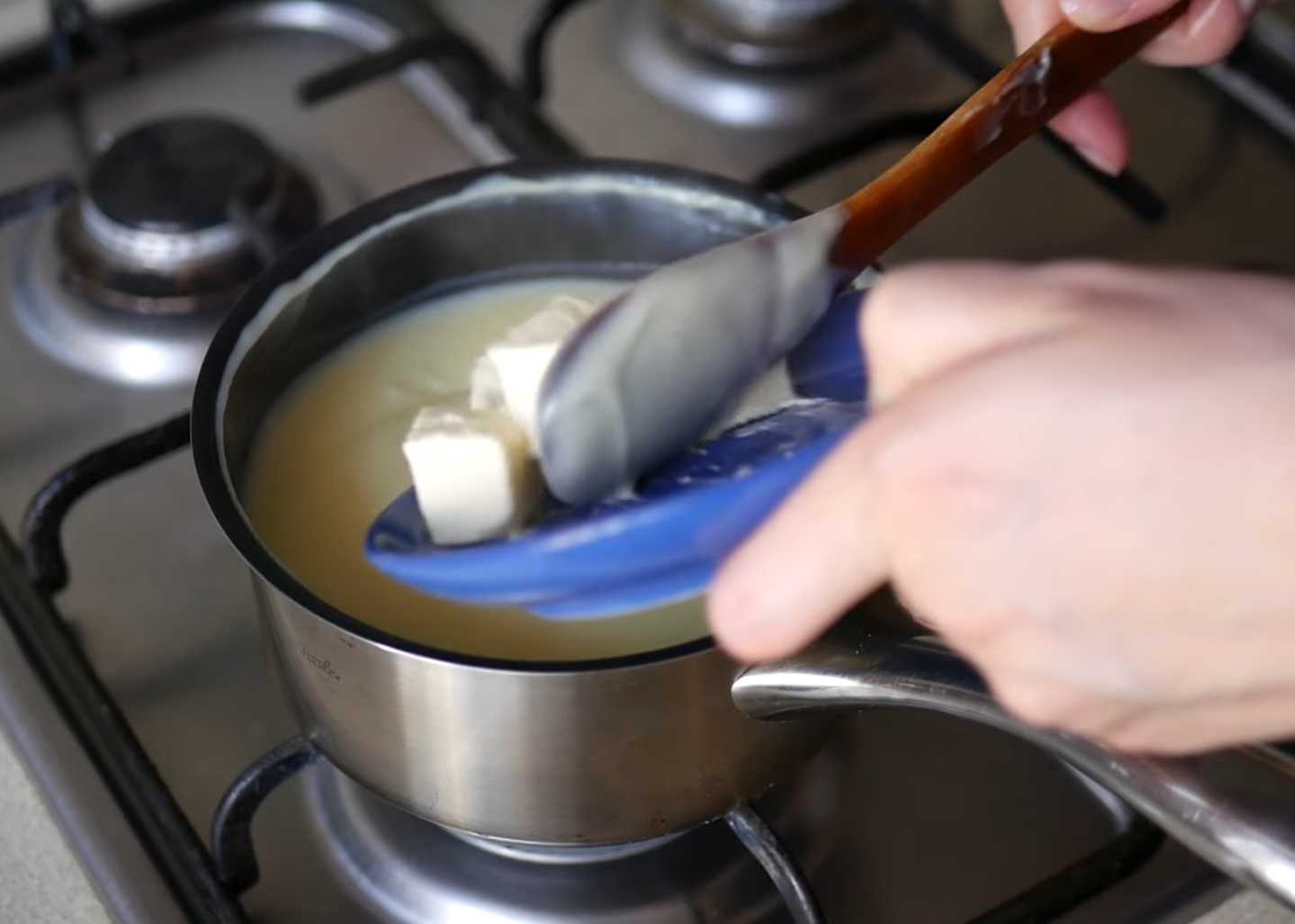 Торт из печенья с бананами и заварным кремом без выпечки-Шаг 6