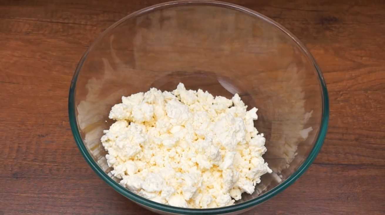 Творожная запеканка с бананом в духовке-Шаг 1