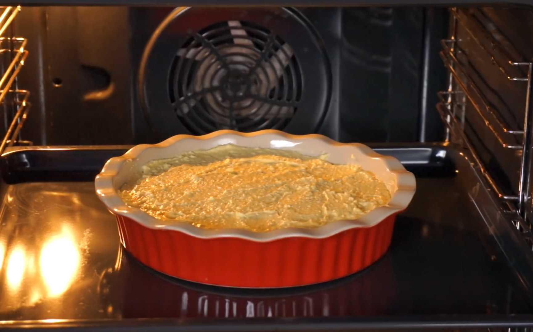 Творожная запеканка с бананом в духовке-Шаг 9