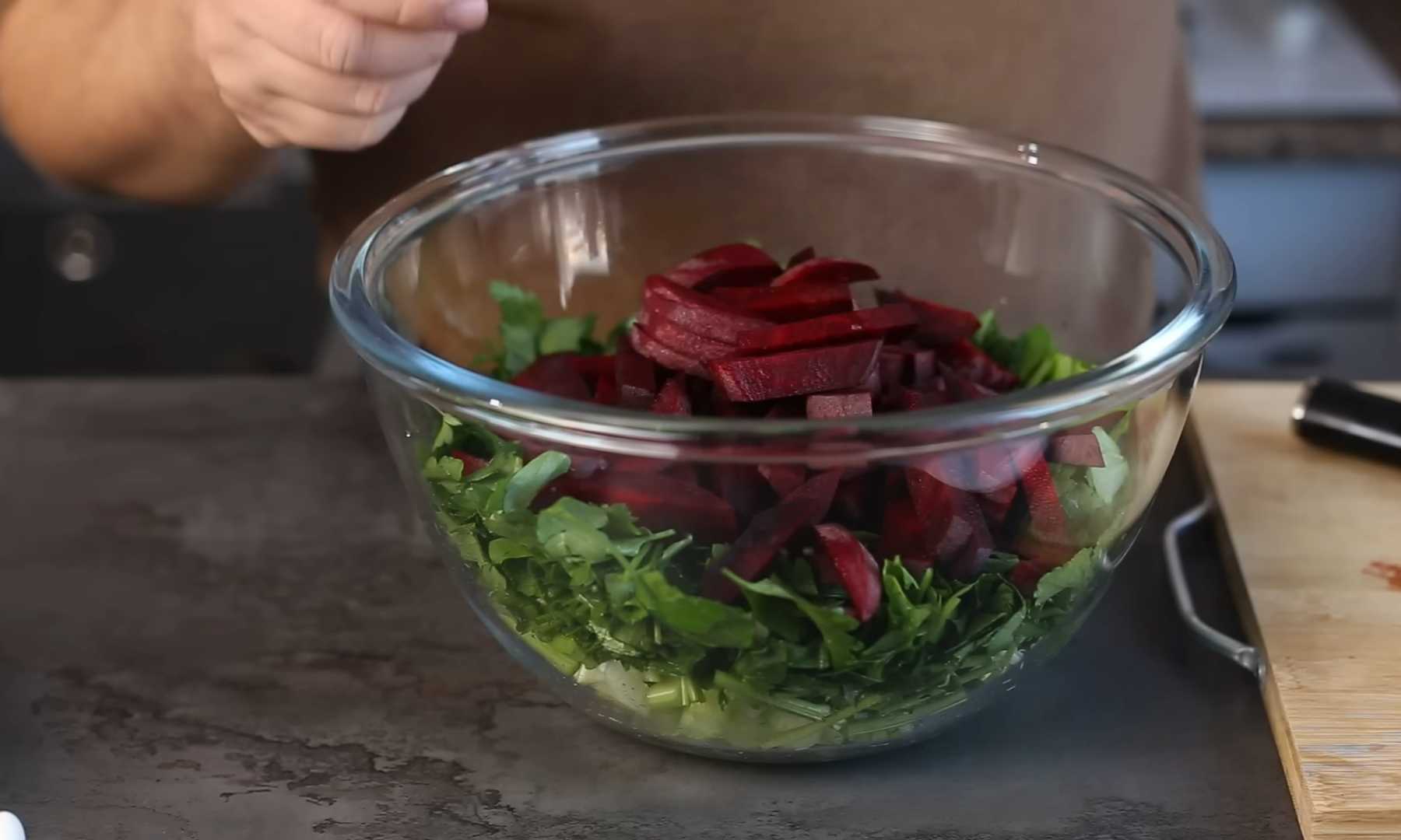 Хрустящая маринованная капуста со свеклой и сельдереем-Шаг 2