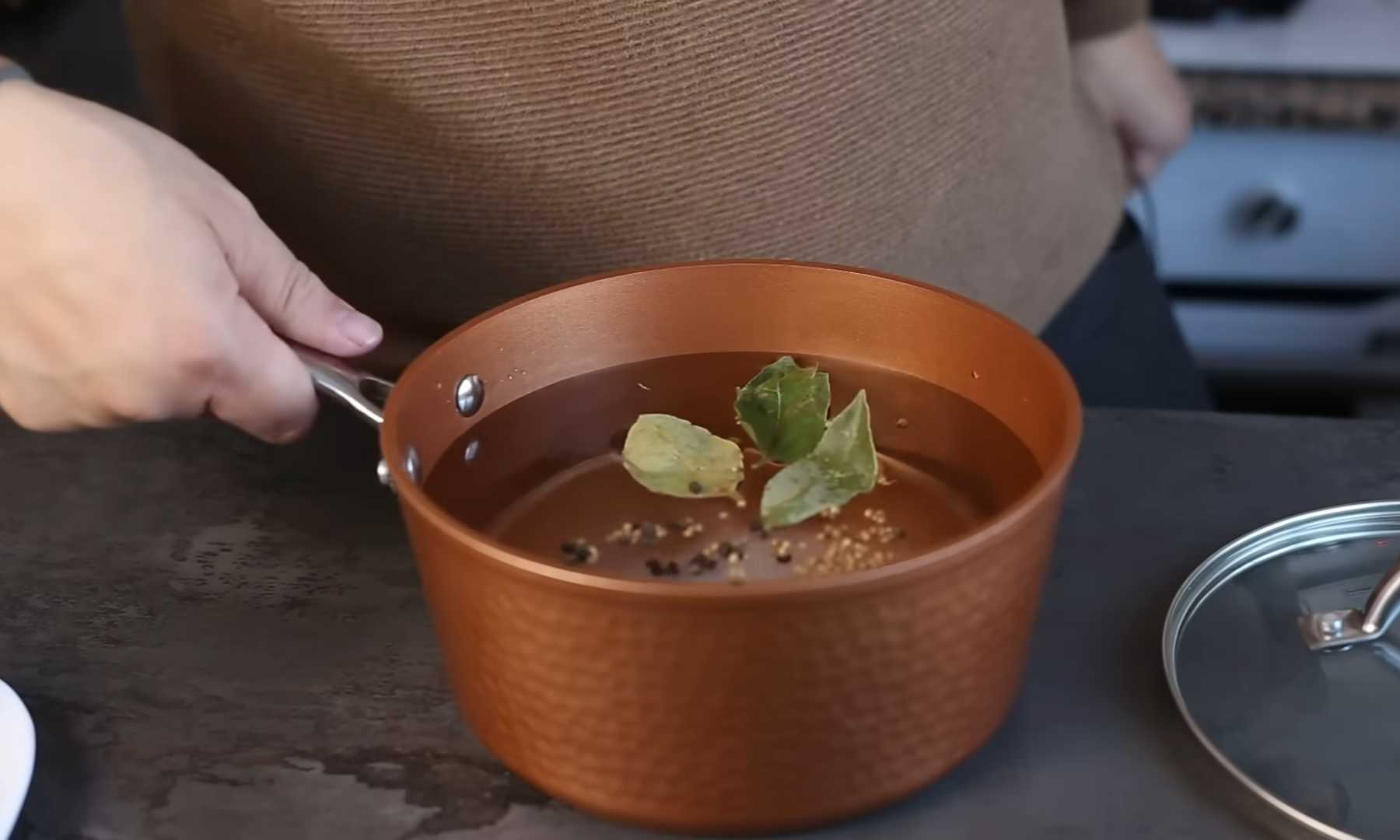 Хрустящая маринованная капуста со свеклой и сельдереем-Шаг 1