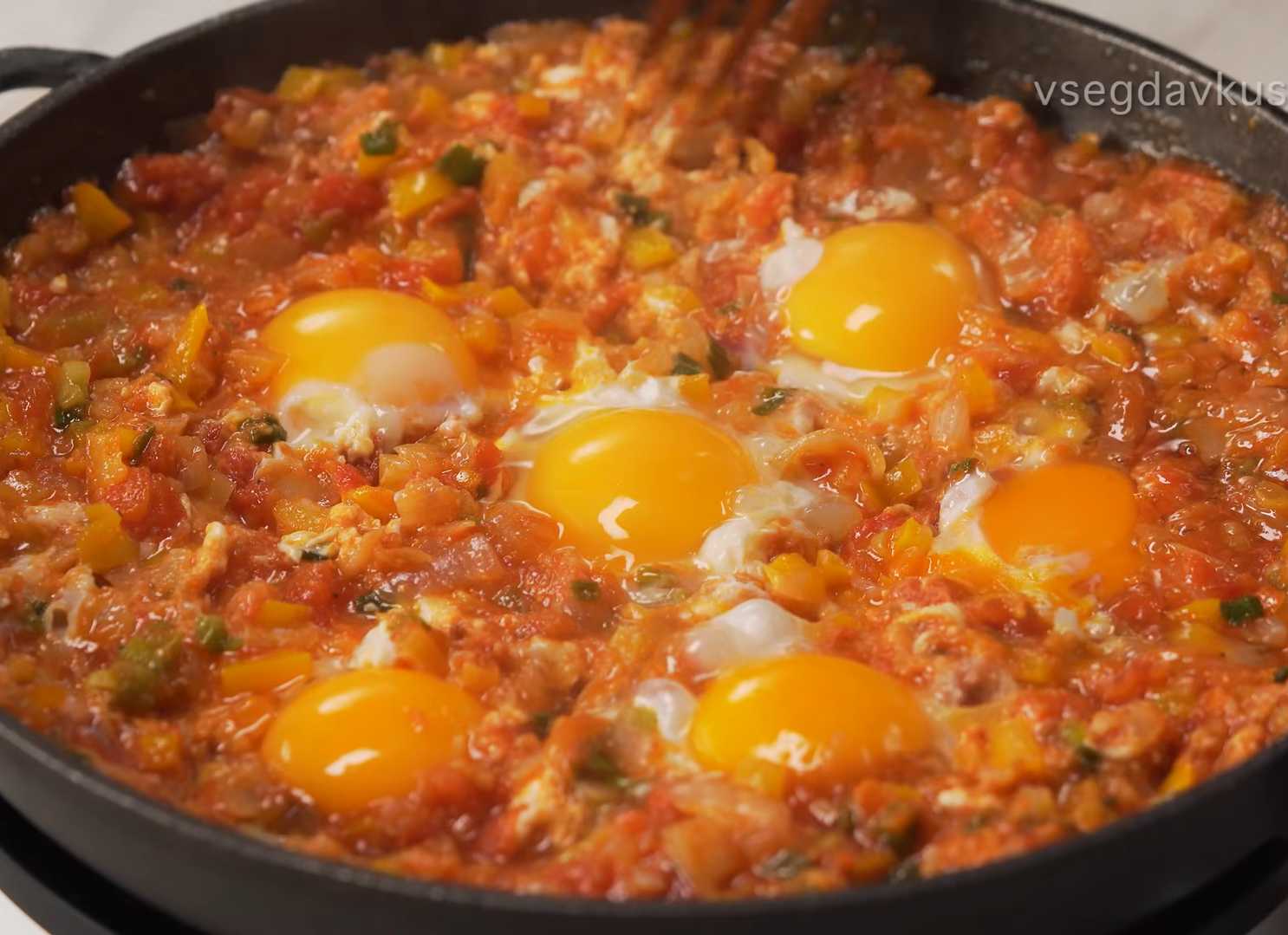 Турецкая яичница с овощами: классический рецепт Менемен-Шаг 6