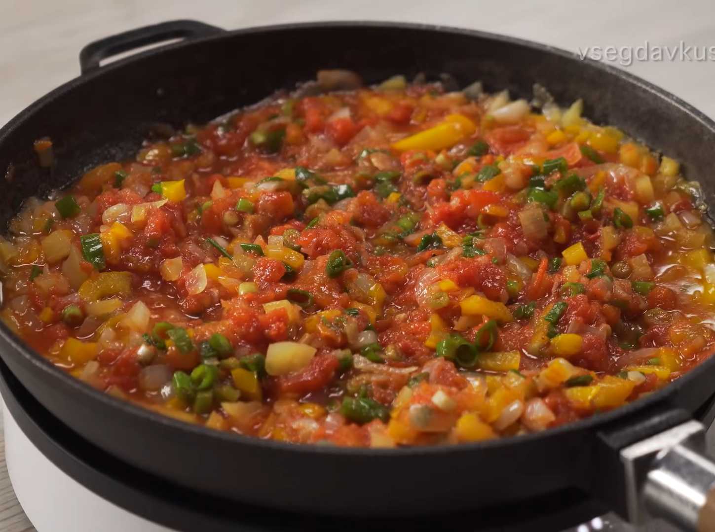 Турецкая яичница с овощами: классический рецепт Менемен-Шаг 4