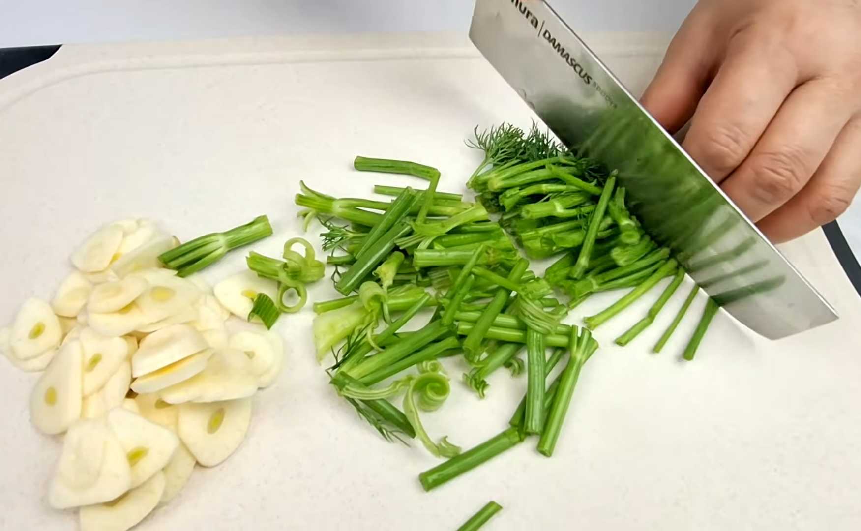 Маринованные вешенки с чесноком и зеленью-Шаг 7