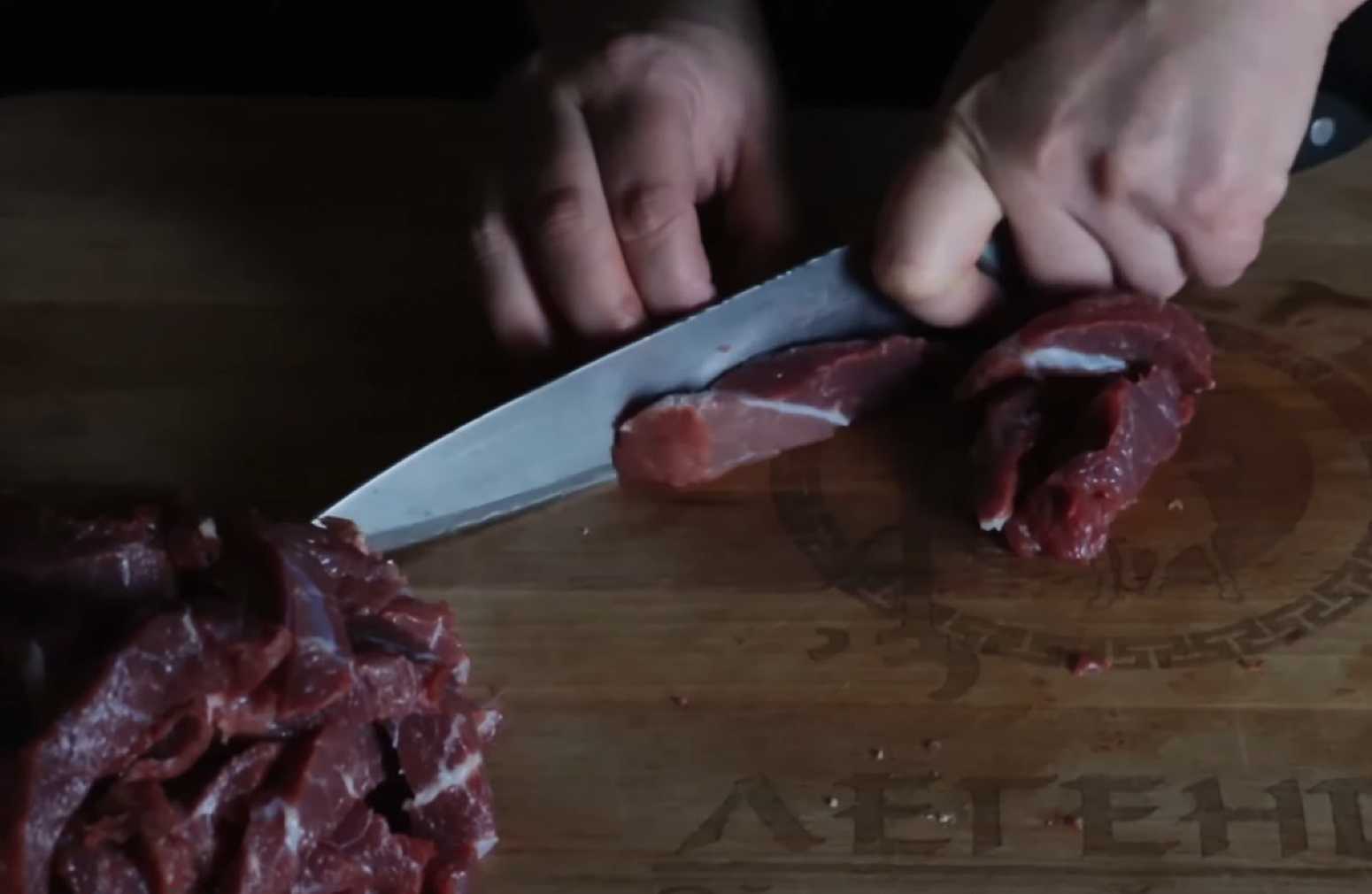 Калмыцкая лапша с мясом Хурсн Махн-Шаг 1