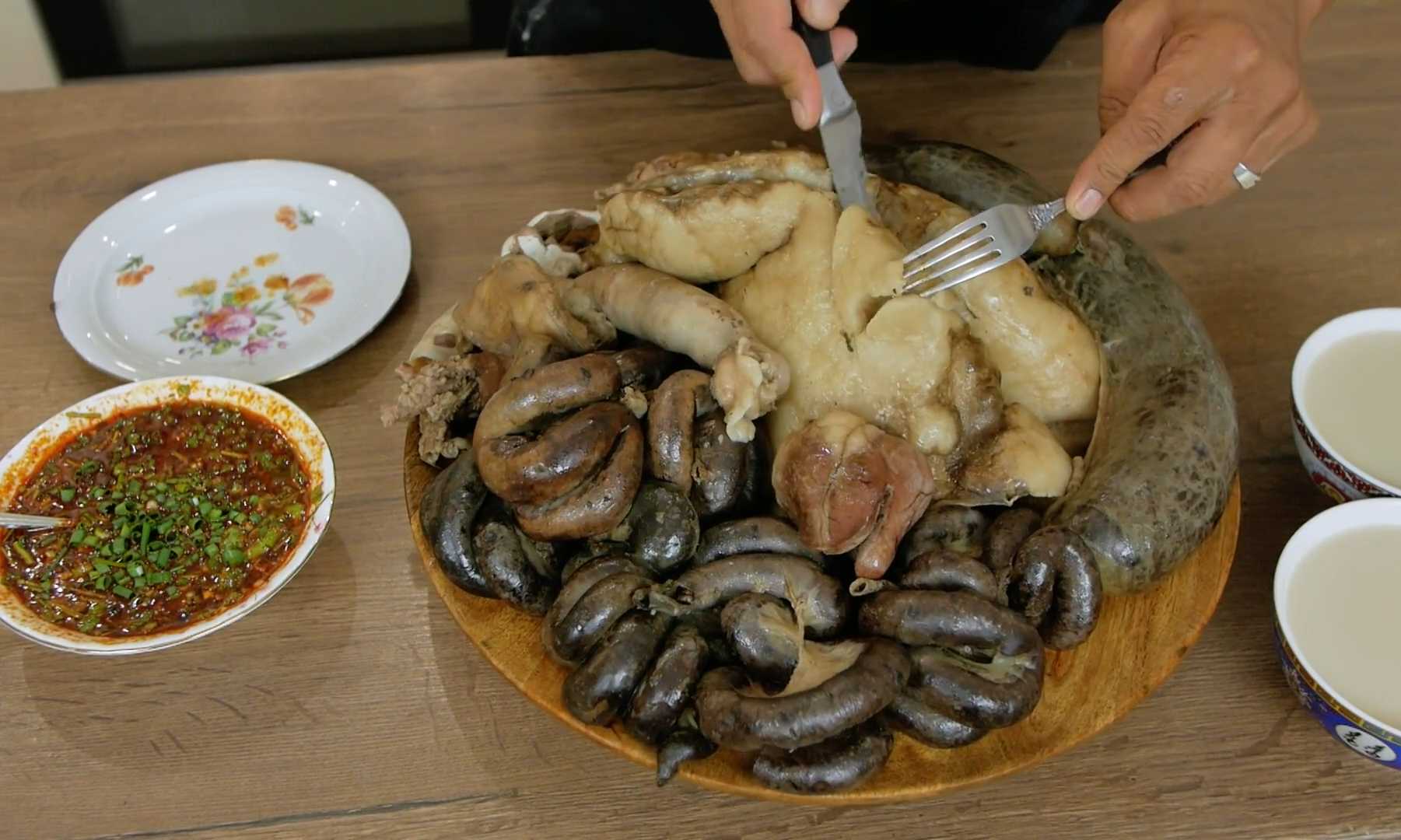 Традиционная бурятская кровяная колбаса и колбаса из желудка-Шаг 7