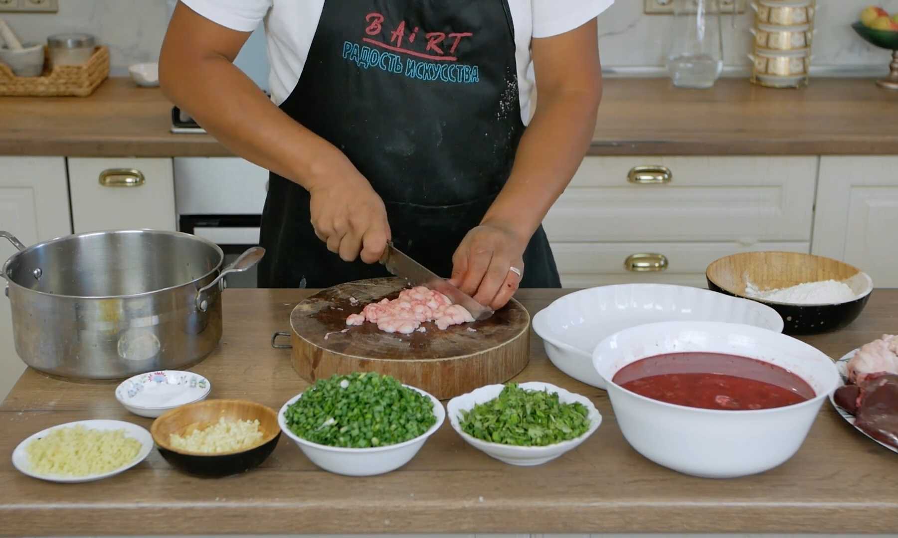 Традиционная бурятская кровяная колбаса и колбаса из желудка-Шаг 2