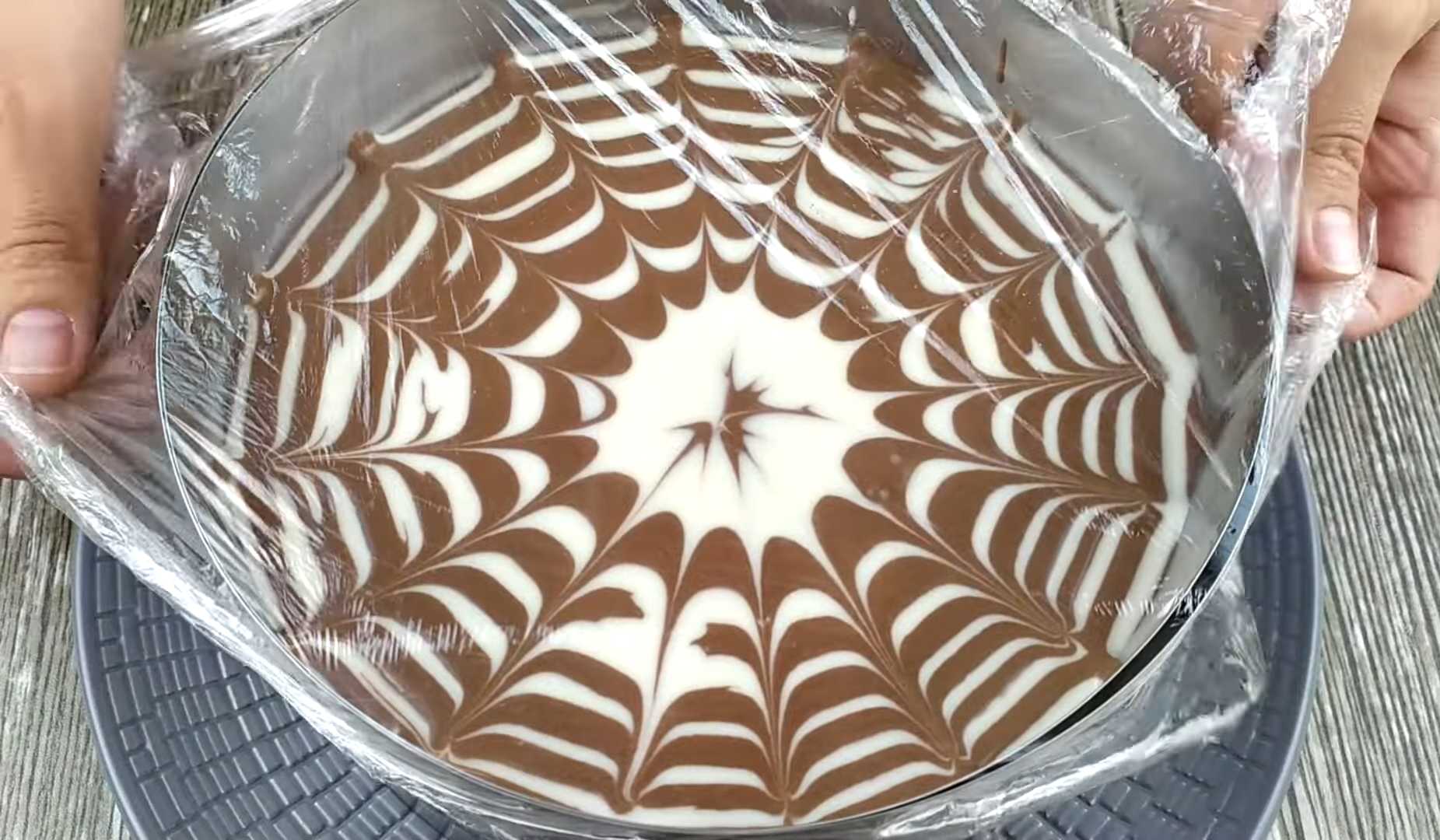 Торт Зебра без выпечки с шоколадным печеньем-Шаг 12