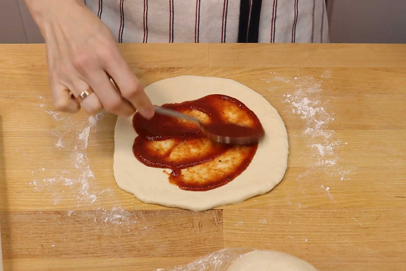 Закрытая пицца с курицей и сыром-Шаг 9