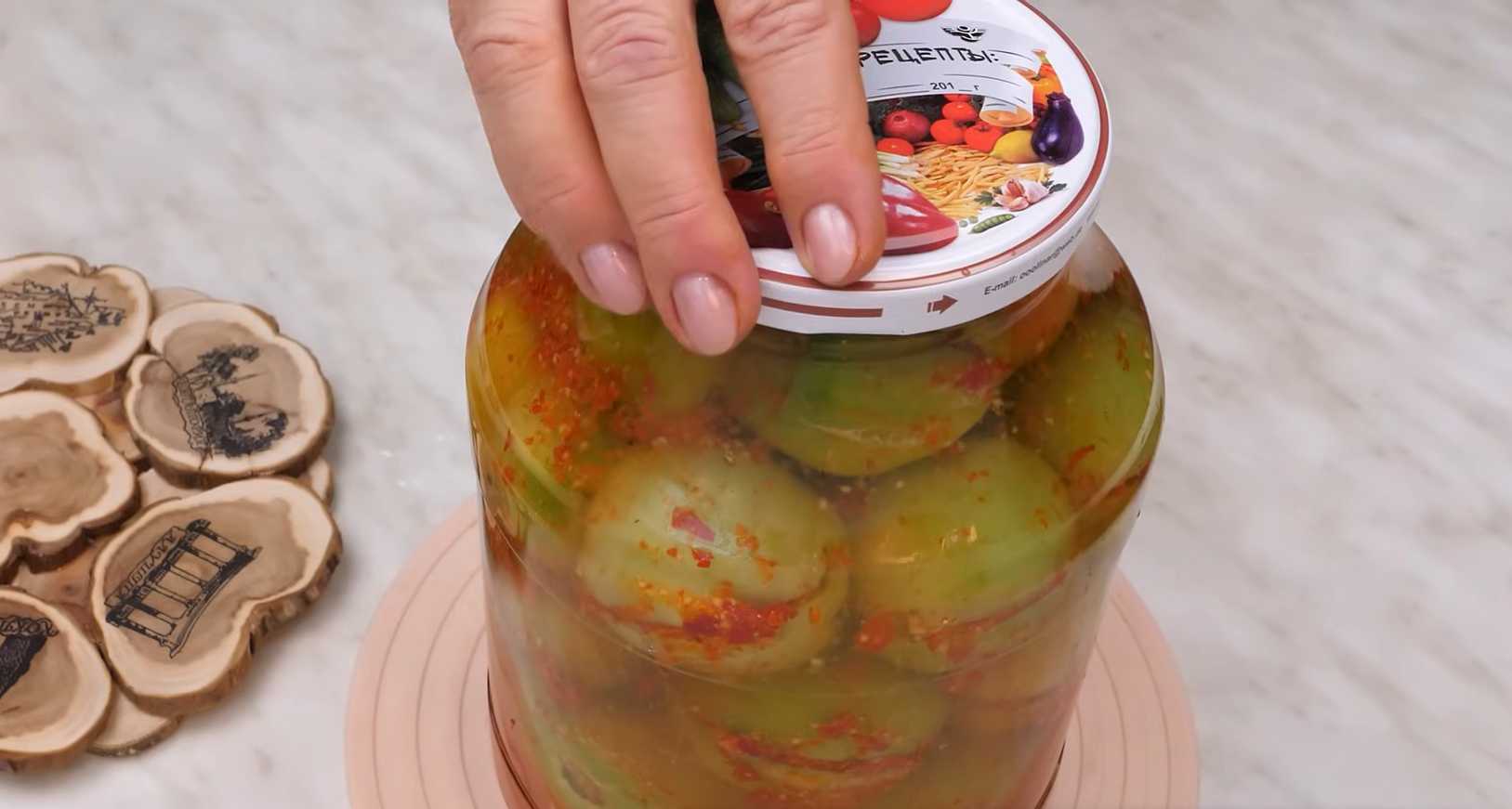 Маринованные зеленые помидоры, фаршированные перцем и чесноком-Шаг 8