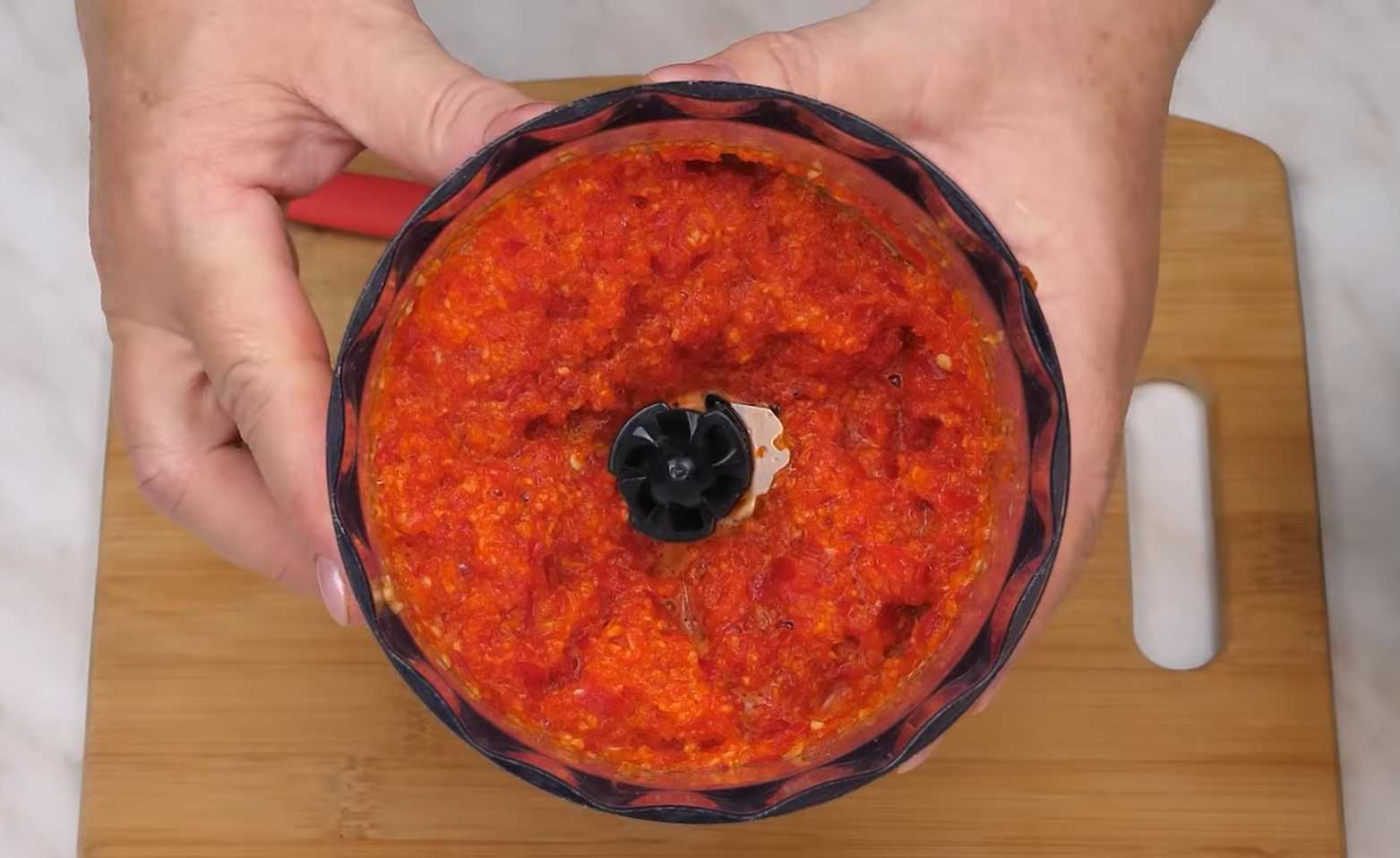 Маринованные зеленые помидоры, фаршированные перцем и чесноком-Шаг 2
