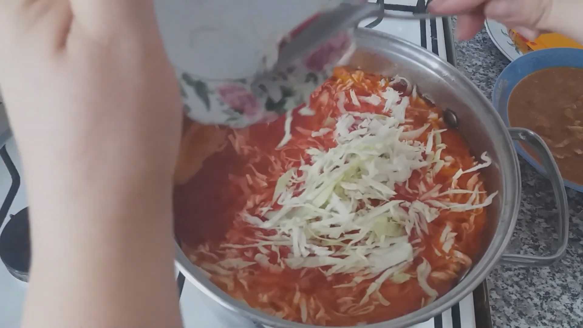 Холодный борщ с килькой — Шаг 7