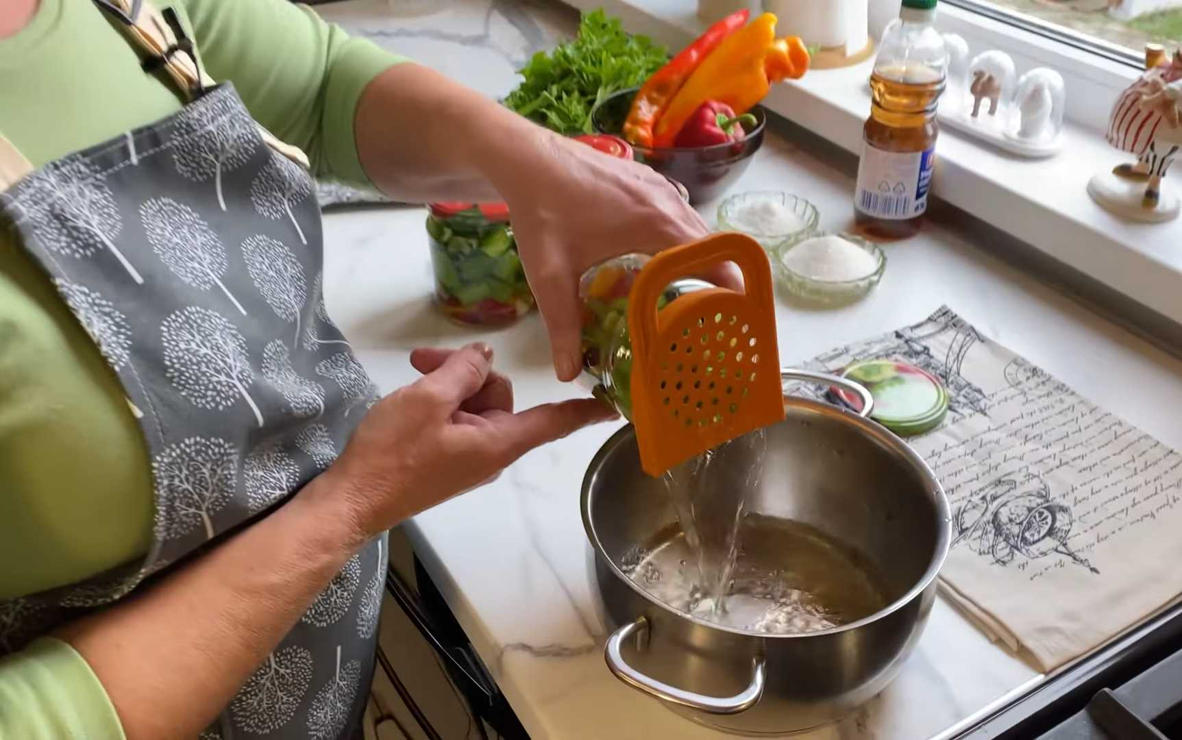 Маринованный сельдерей с болгарским перцем на зиму-Шаг 6