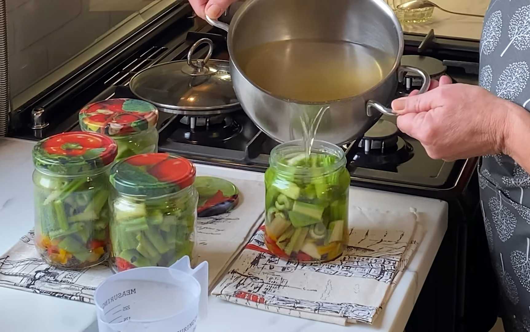 Маринованный сельдерей с болгарским перцем на зиму-Шаг 9