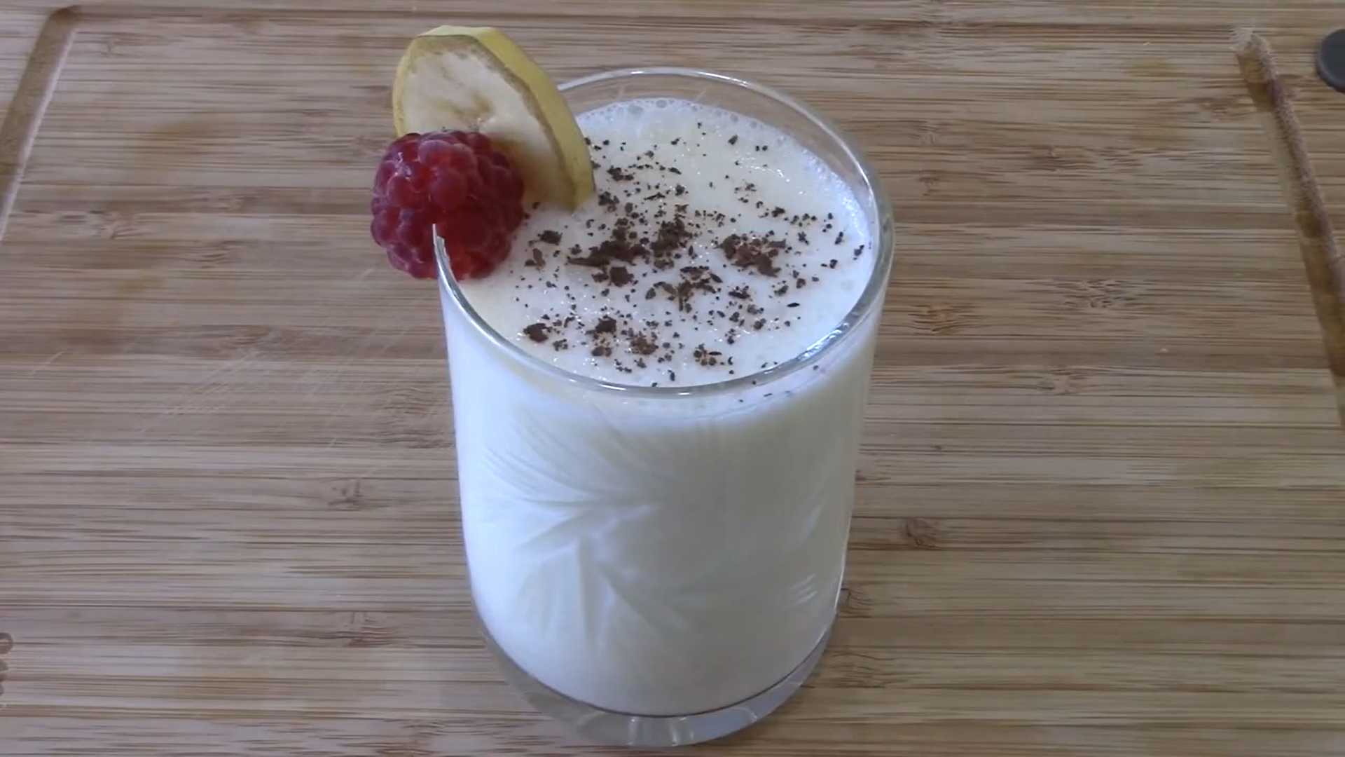 Молочный коктейль с бананом и мороженым-Шаг 5